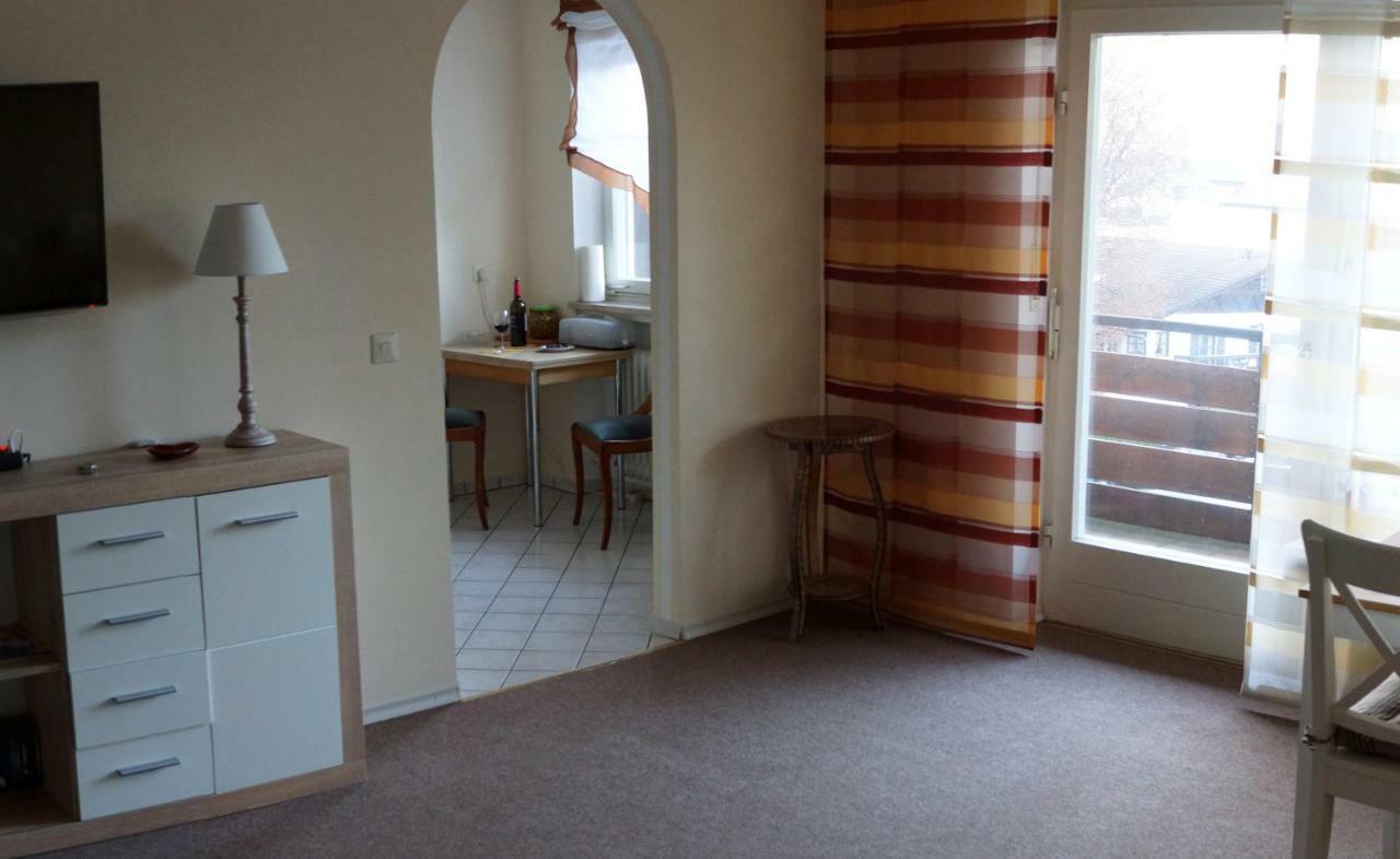 Sunny 1-Room Apartment Near Railway Station 加爾米施-帕滕基興 外观 照片